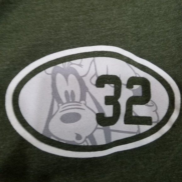 Graphic Goofy Disney Tee Shirt. Med - Picture 2 of 4